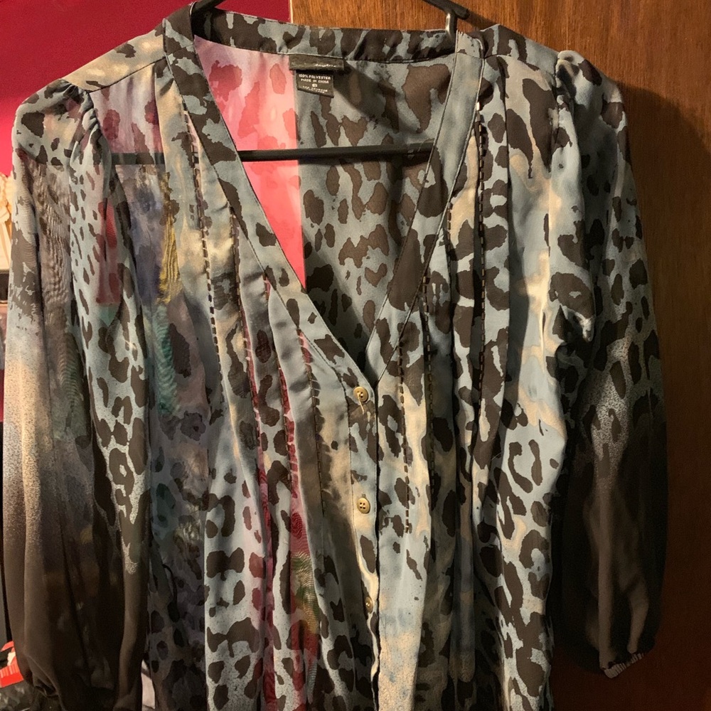 Daytrip 3/4 sleeve button blouse size small